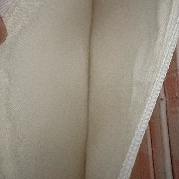 Betsey Johnson Pink and Off White Skull Wristlet/Wallet - NWT - Picture 10 of 11